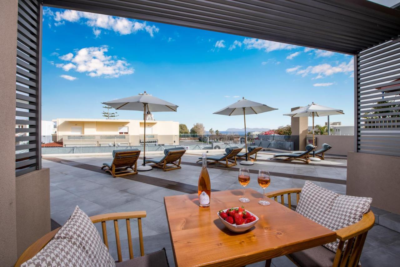 Lilium Luxury Suites Agia Marina  Exterior photo