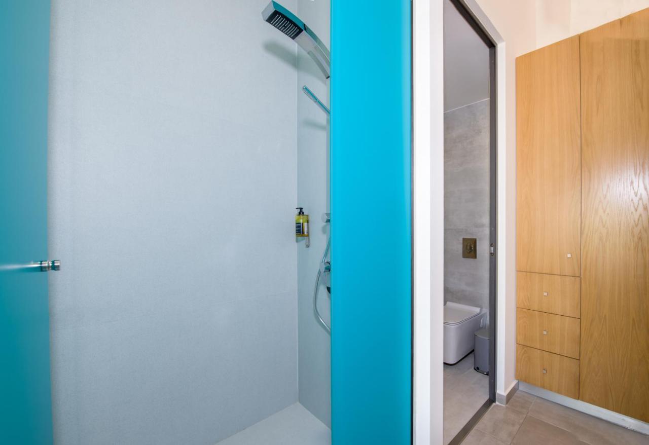 Lilium Luxury Suites Agia Marina  Exterior photo