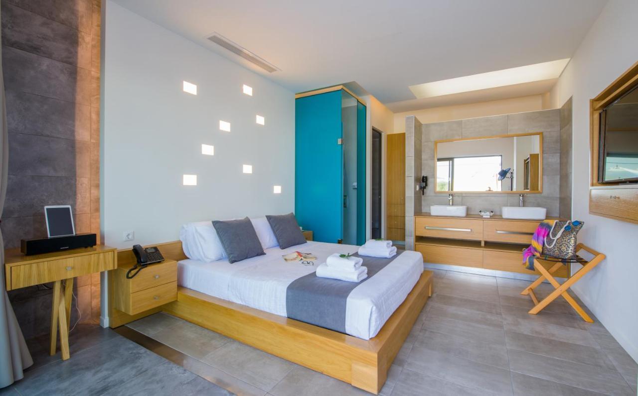Lilium Luxury Suites Agia Marina  Exterior photo