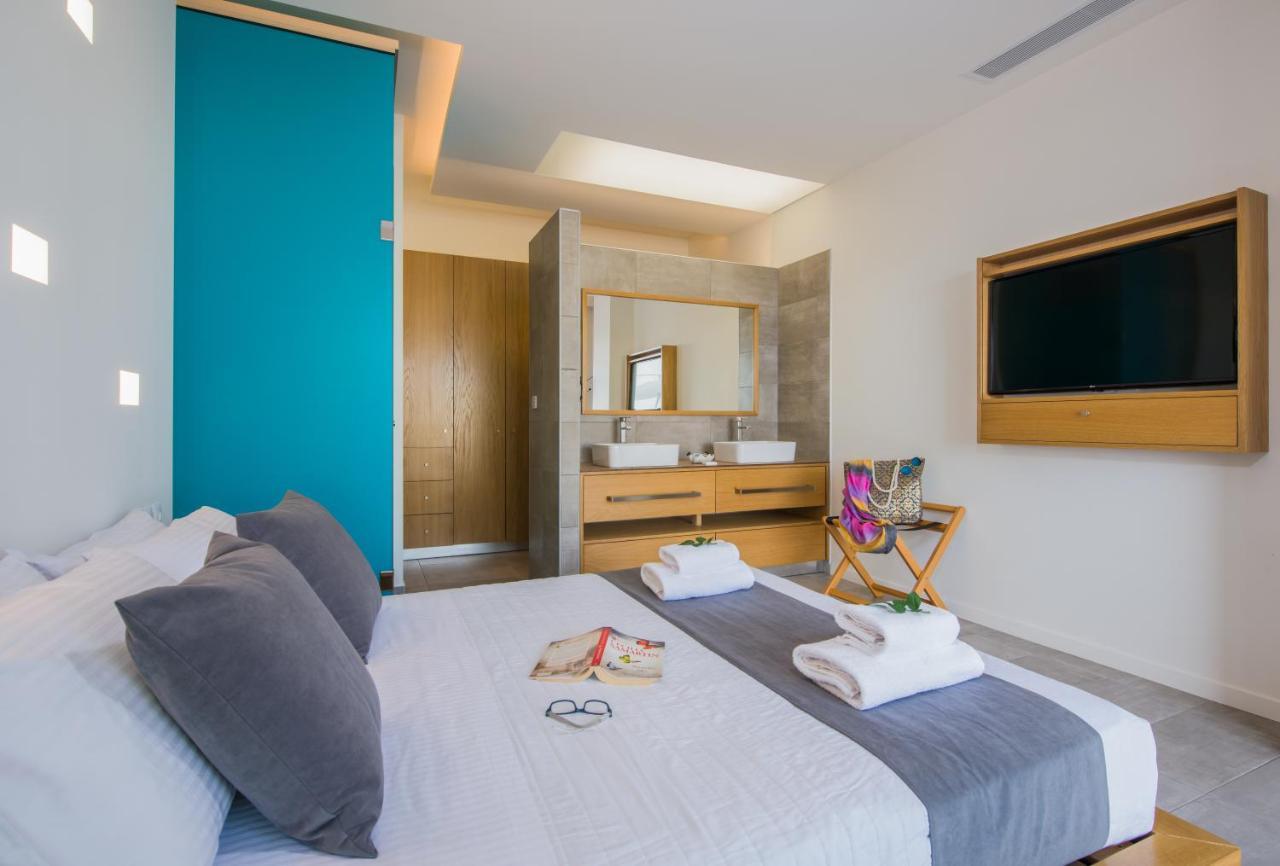 Lilium Luxury Suites Agia Marina  Exterior photo